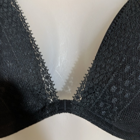 Victoria's Secret Incredible Plunge Bra in Black Lace Padded Underwire 36DD - Picture 5 of 16